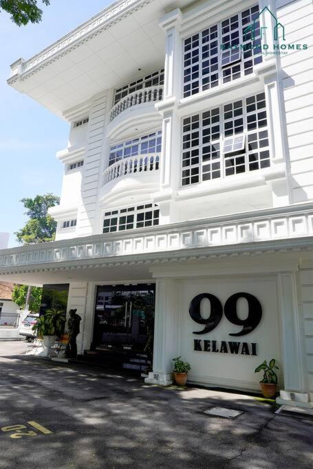 99 Kelawei Lägenhet George Town Exteriör bild