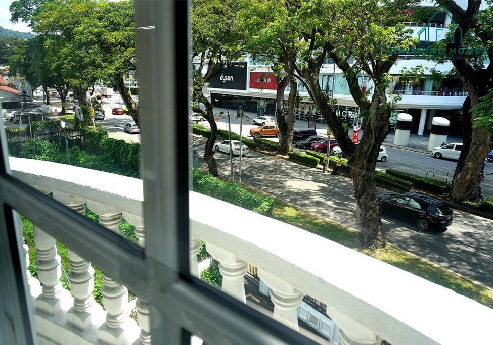 99 Kelawei Lägenhet George Town Exteriör bild